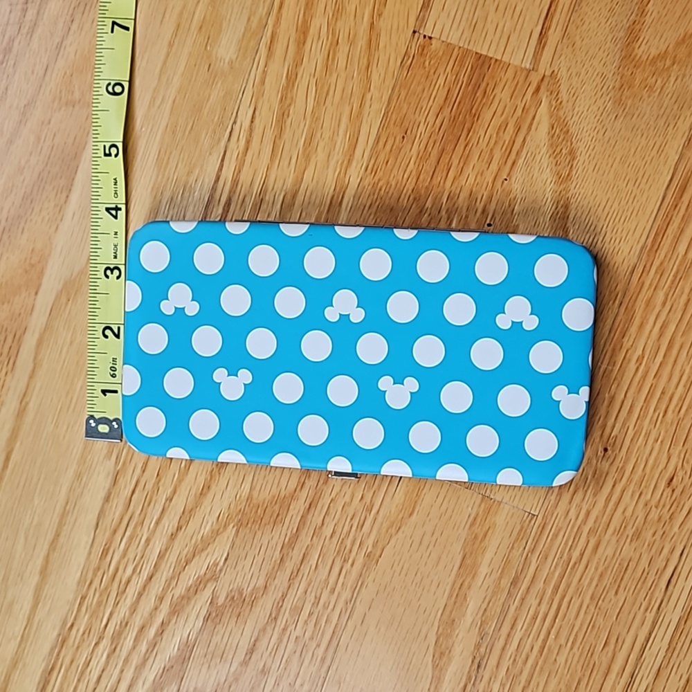 Wallet - Picture 2 of 5
